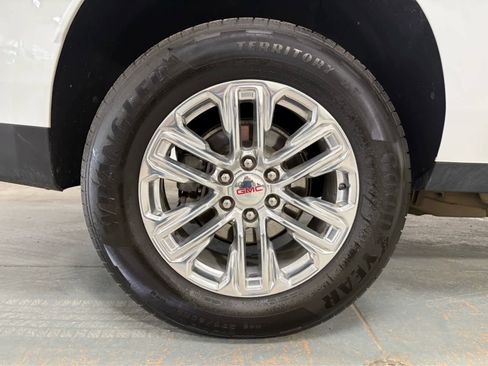 Certified 2024 GMC Yukon XL SLE AWD/4WD image 9