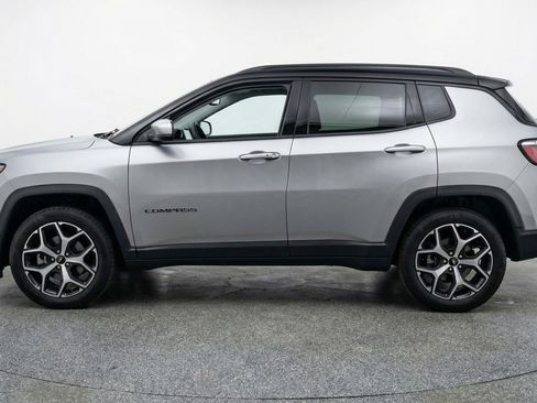 Used 2025 Jeep Compass Limited AWD/4WD image 5