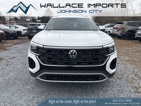 New 2026 Volkswagen Atlas Cross Sport SE image 2