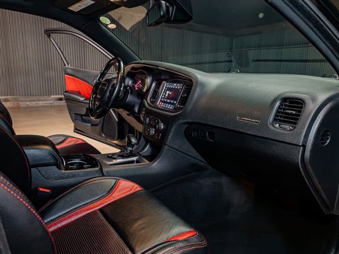 Used 2020 Dodge Charger R/T w/ Blacktop Package image 13