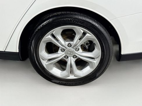 Used 2024 Honda Accord LX image 8