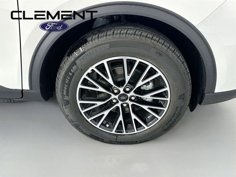 New 2025 Ford Escape SE w/ PHEV Premium Package image 34