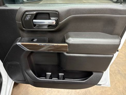 Used 2022 Chevrolet Silverado 2500 LT w/ Convenience Package image 22