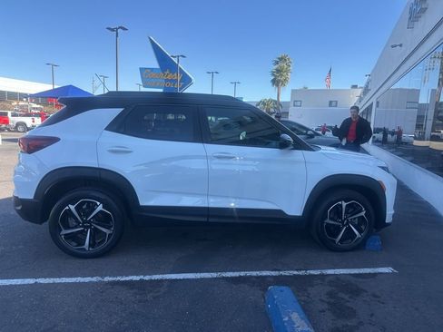 Used 2021 Chevrolet TrailBlazer RS w/ Convenience Package image 2