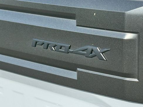 Used 2026 Nissan Frontier PRO-4X w/ Pro-4x Convenience Package image 7