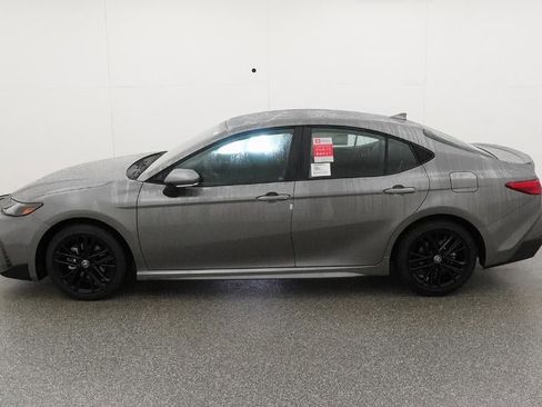 New 2026 Toyota Camry SE image 3