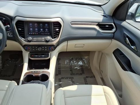 Used 2023 GMC Acadia Denali w/ Denali Technology Package AWD/4WD image 19