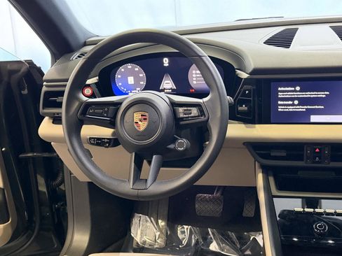 Certified 2025 Porsche Macan Electric image 20