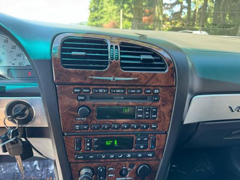 Used 2002 Ford Thunderbird RWD image 17