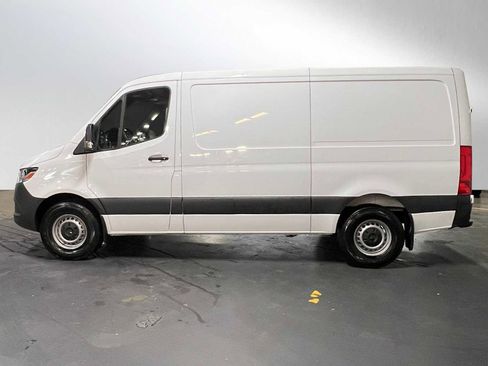 Used 2025 Mercedes-Benz Sprinter 2500 image 6
