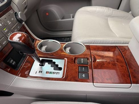 Used 2013 Toyota Highlander Limited image 13