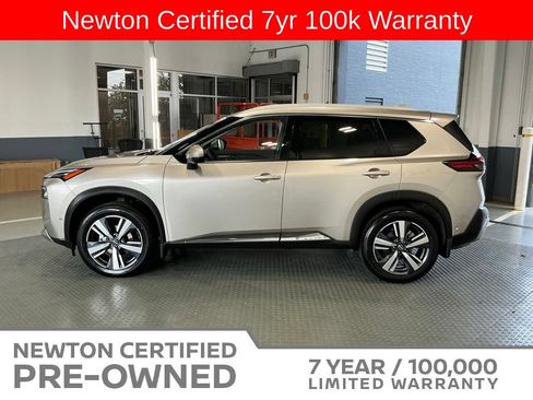 Used 2023 Nissan Rogue Platinum w/ Platinum Premium Package FWD image 3