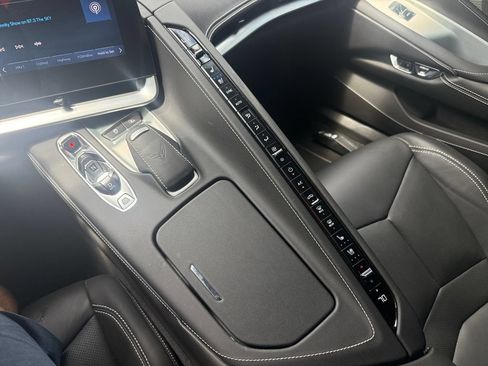 Used 2024 Chevrolet Corvette Stingray Preferred Cpe w/ Z51 Performance Package RWD image 29