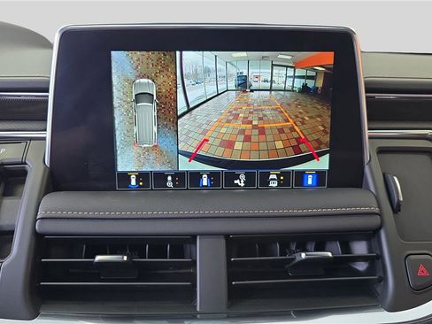 Used 2024 GMC Yukon XL AT4 w/ Technology Package image 23