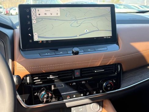 New 2026 Nissan Rogue Platinum image 9