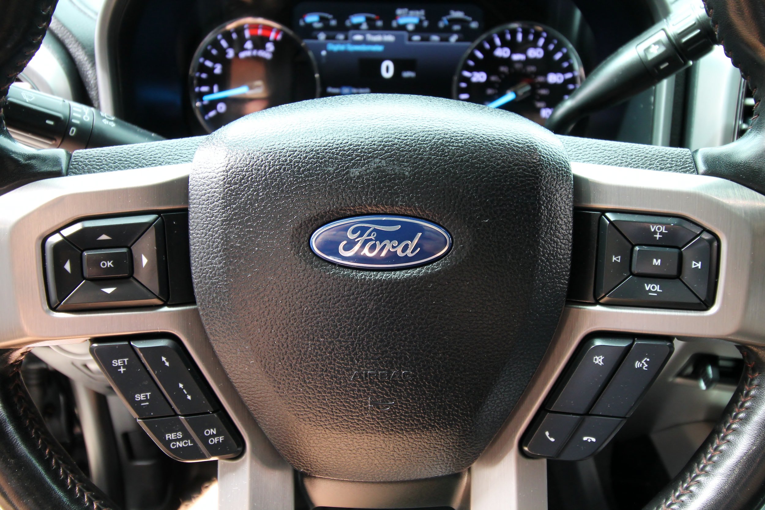 Used 2019 Ford F350 Platinum w/ Platinum Ultimate Package AWD/4WD image 30