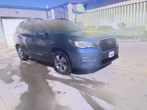 Used 2021 Subaru Ascent Premium w/ Convenience Package image 1
