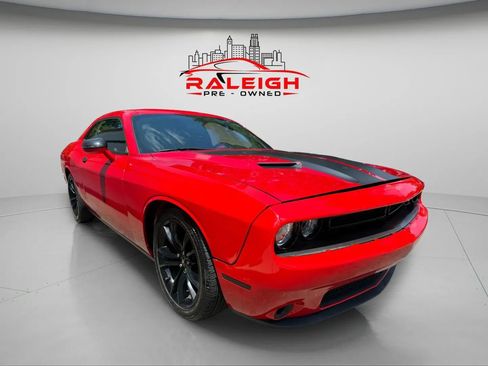 Used 2018 Dodge Challenger SXT Plus image 42