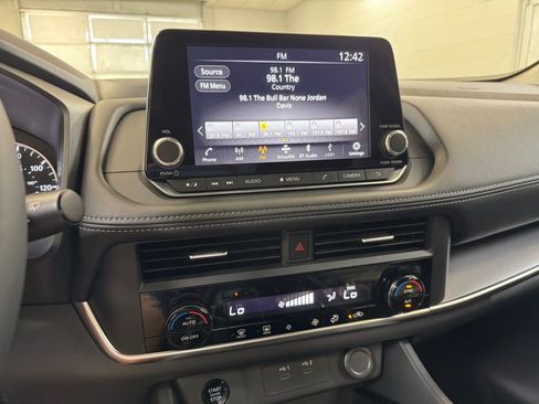Certified 2026 Nissan Rogue SV AWD/4WD image 36