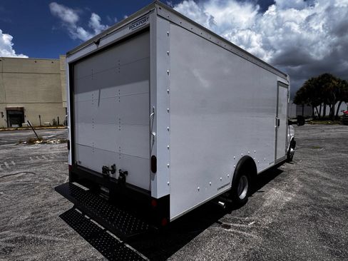 New 2025 GMC Savana 3500 Extended w/ Power Convenience Package RWD image 6