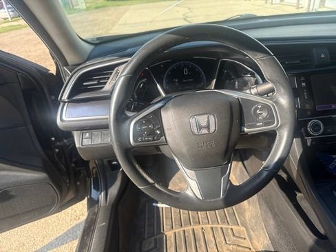 Used 2018 Honda Civic EX-T image 11