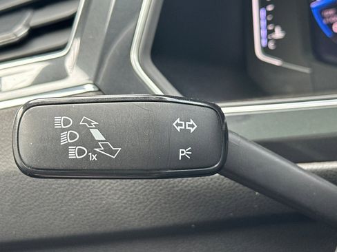 Used 2019 Volkswagen Tiguan SEL R-Line image 36