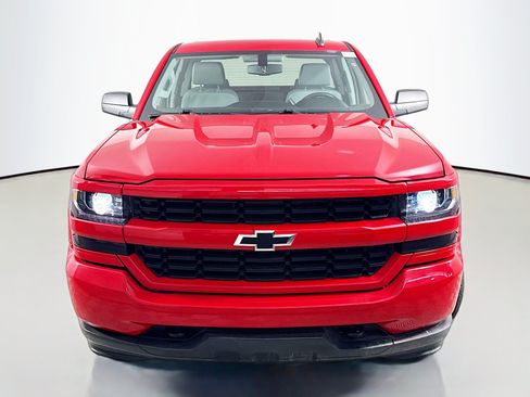 Used 2018 Chevrolet Silverado 1500 Custom w/ Custom Value Package AWD/4WD image 2