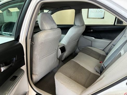 Used 2013 Toyota Camry LE FWD image 27