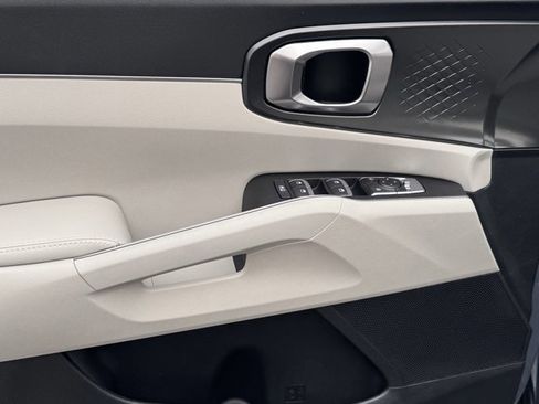 New 2025 Kia Sorento S w/ Panoramic Sunroof Package image 24