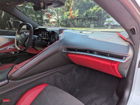 Used 2025 Chevrolet Corvette Z06 RWD image 23