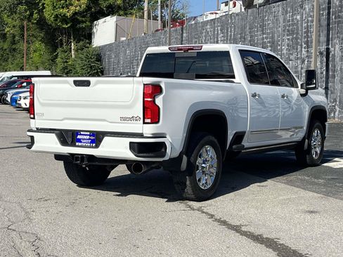 Used 2024 Chevrolet Silverado 3500 High Country w/ High Country Premium Package AWD/4WD image 7