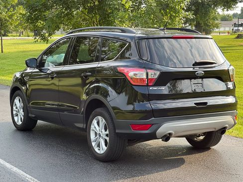 Used 2018 Ford Escape SE FWD image 7