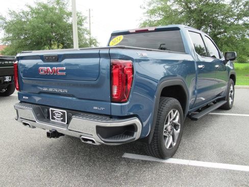 Used 2024 GMC Sierra 1500 SLT w/ X31 Off-Road Package AWD/4WD image 7