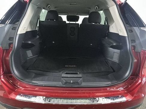 Used 2015 Nissan Rogue SV AWD/4WD image 28