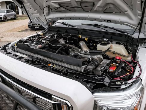 Used 2016 Ford F250 King Ranch w/ FX4 Off-Road Package image 49