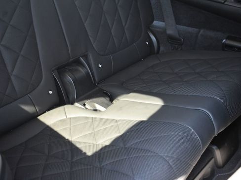 Used 2025 BMW X7 xDrive40i w/ Premium Package AWD/4WD image 37