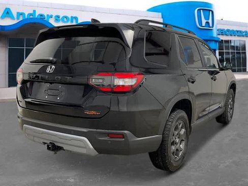 New 2025 Honda Pilot TrailSport image 8
