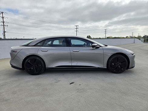 Used 2025 Lucid Air Pure RWD image 2