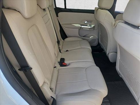 Used 2022 Mercedes-Benz GLB 250 4MATIC image 20