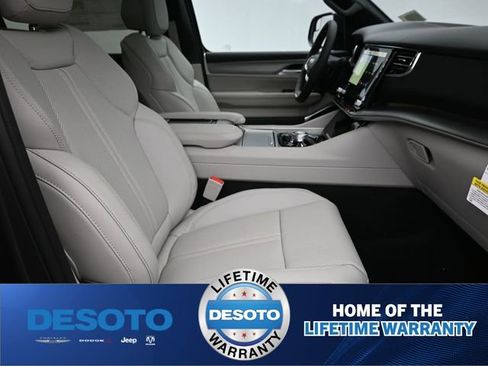 New 2026 Jeep Grand Wagoneer Limited AWD/4WD image 12