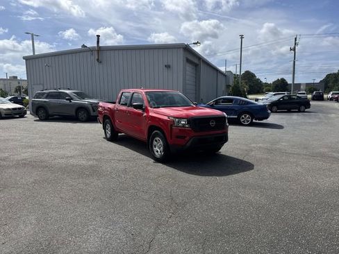 Used 2022 Nissan Frontier S w/ Technology Package RWD image 3