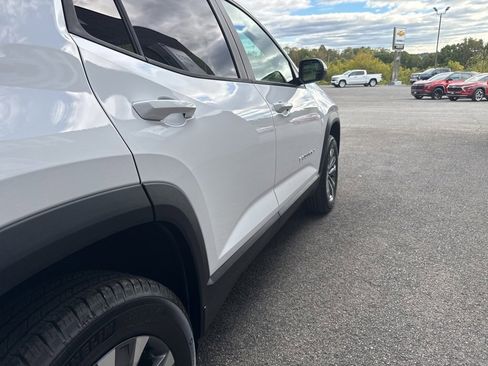 New 2026 Chevrolet Equinox LT w/ Convenience Package II image 11