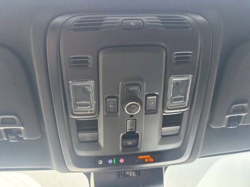 Used 2025 GMC Yukon XL AT4 w/ AT4 Premium Plus Package image 29