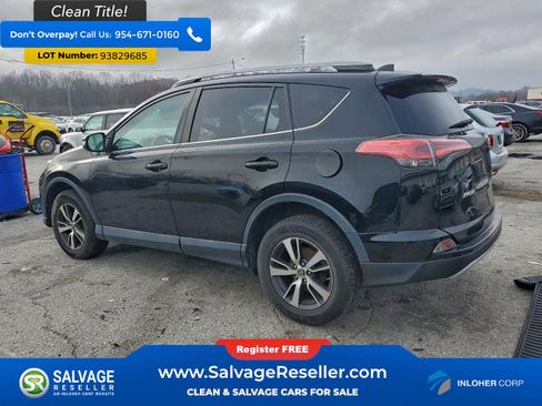 Used 2018 Toyota RAV4 XLE image 3