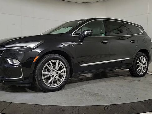 Used 2022 Buick Enclave Premium w/ Surround and Sites Package image 4