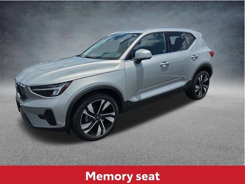 Used 2023 Volvo XC40 B5 Plus w/ Driver Assist Package AWD/4WD image 13
