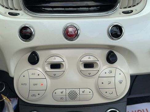 Used 2018 FIAT 500 Lounge FWD image 11