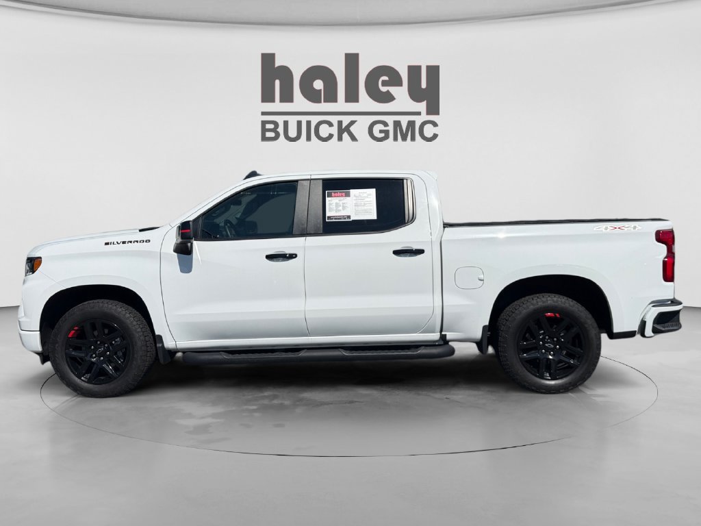 Used 2024 Chevrolet Silverado 1500 RST w/ Redline Edition AWD/4WD image 2