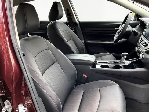 Used 2024 Nissan Altima 2.5 SV image 20