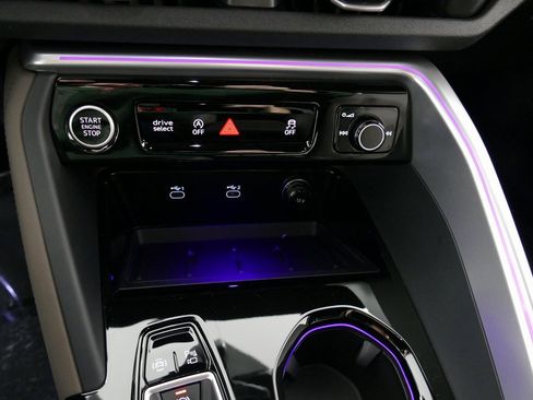 Used 2025 Audi Q5 Premium w/ Convenience Package image 20